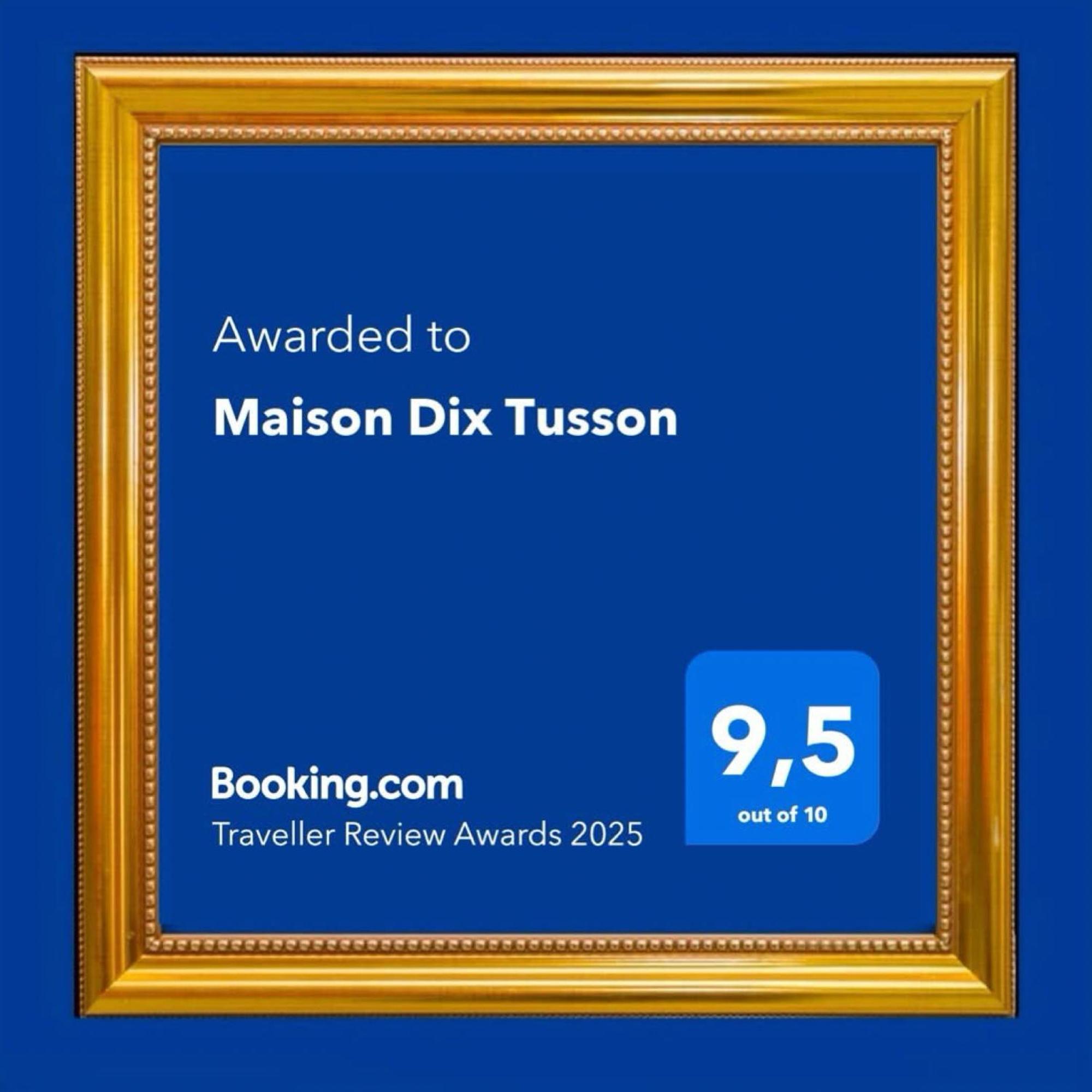 Maison Dix Tusson Bagian luar foto