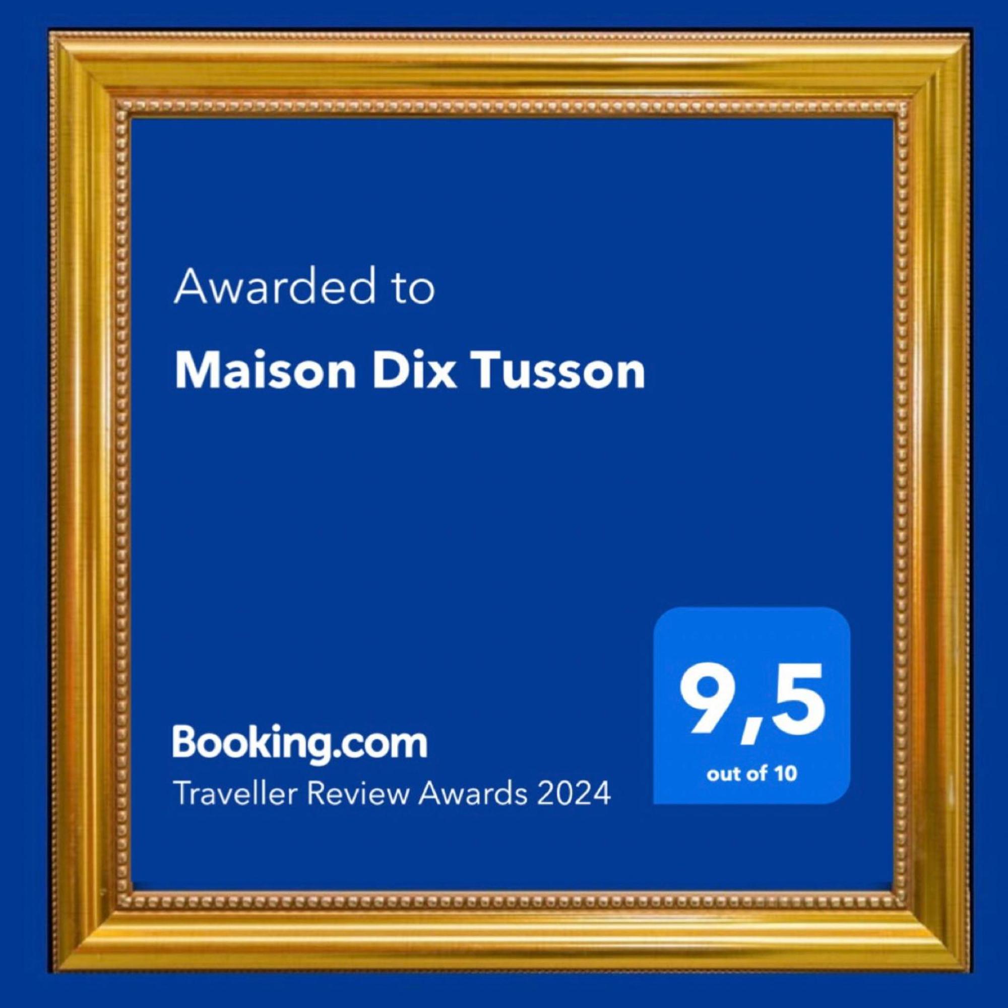 Maison Dix Tusson Bagian luar foto